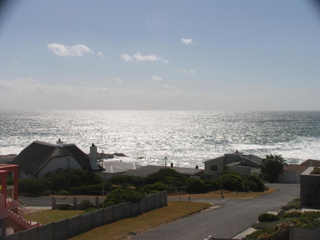 The Whale Cove Apartment Gansbaai Exterior photo